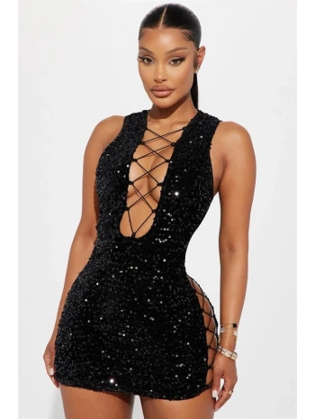 Morliva Pullu Transparan Detaylı Göğüs Dekolteli Mini Fantezi Elbise