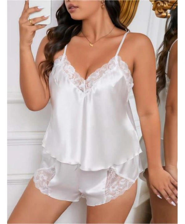 Morliva Büyük Beden Beyaz Dantel İşlemeli Saten Şortlu Takım