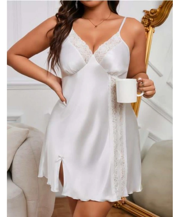 Morliva  Büyük Beden Dantel İşlemeli Beyaz Saten Gecelik