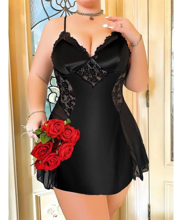 Morliva  Büyük Beden Siyah Dantel İşlemeli İnce Askılı Saten Gecelik