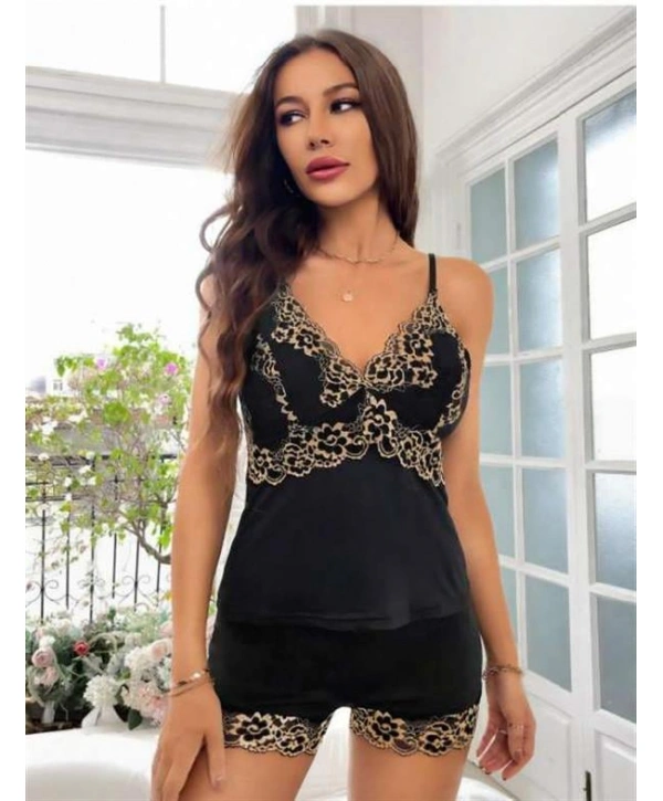 Morliva Dantel İşlemeli Siyah İnce Askılı Saten Şortlu Takım