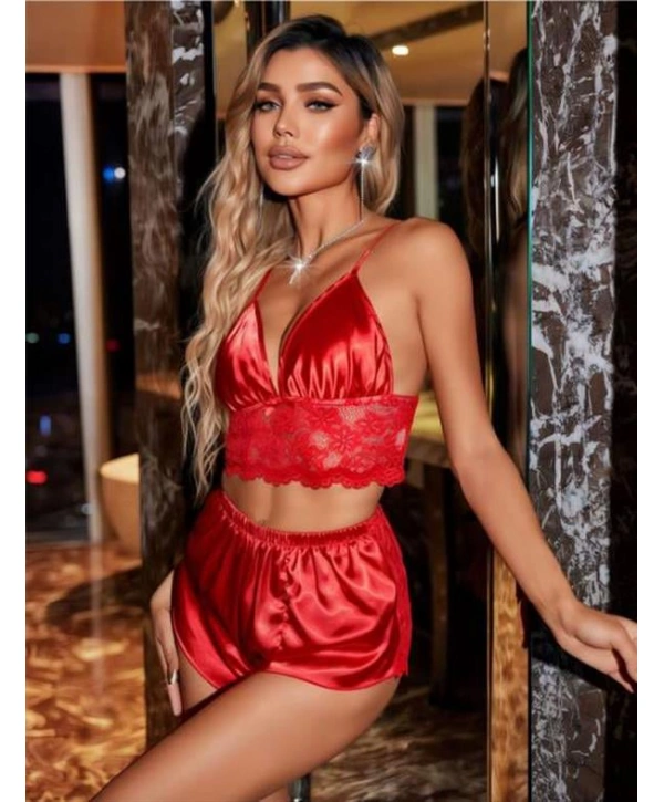 Morliva  Kırmızı Büstiyer Dantel Detaylı İnce Askılı Saten Şortlu Takım