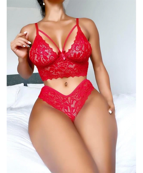 Kırmızı Dantel İşlemeli Şık Fantezi Sütyen Külot Takımı