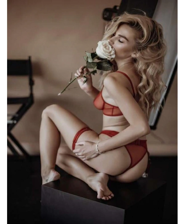 Morliva Kırmızı Transparan Büstiyerli Fantezi Jartiyer Takım