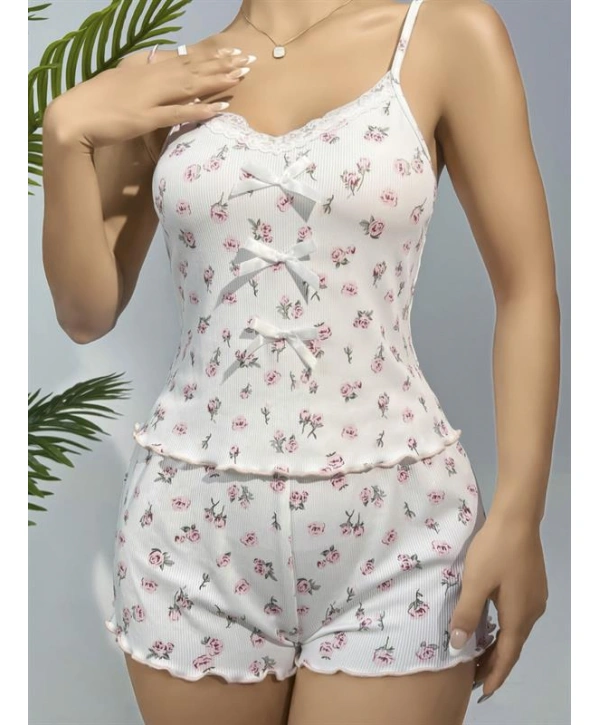 Morliva  Pamuklu Beyaz Üstüne Çiçek Desen Fitilli Askılı Şortlu Pijama Takımı