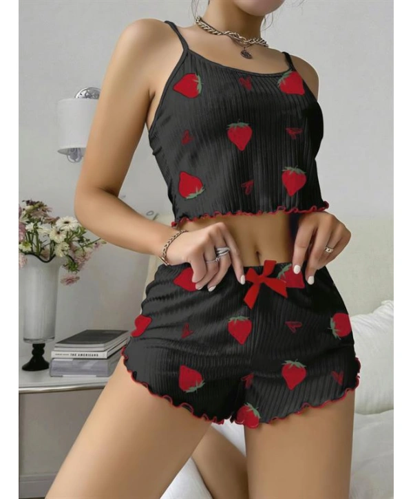 Morliva Pamuklu Siyah Üstüne Çilek Desen Fitilli Askılı Şortlu Pijama Takımı