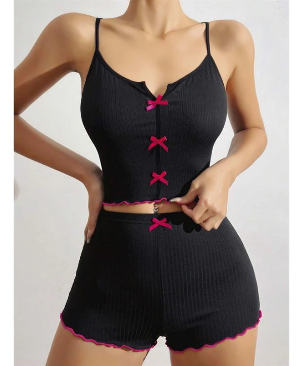 Morliva Pamuklu Siyah Üstüne Pembe Kurdelalı Fitilli Askılı Şortlu Pijama Takımı