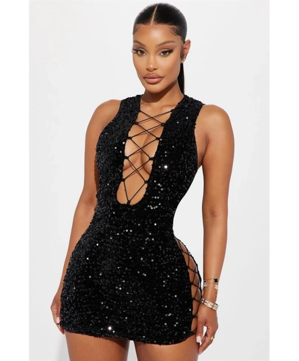 Morliva Pullu Transparan Detaylı Göğüs Dekolteli Mini Fantezi Elbise