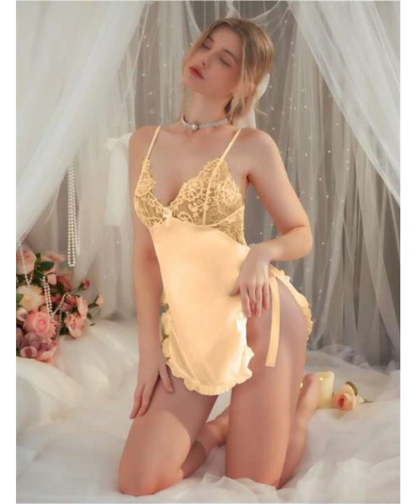 Morliva Sarı Dantel Detaylı İnce Askılı Saten Kısa Fantezi Gecelik