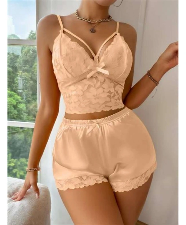 Morliva Sarı Dantelli Büstiyer İnce Askılı Saten Şortlu Takım
