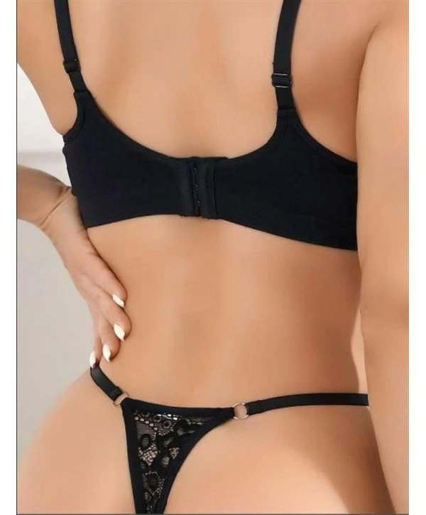 Morliva Siyah Bacak Bantlı Dantelli Fantezi String Tanga