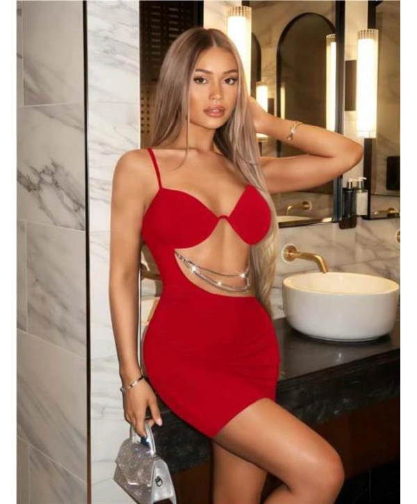 Morliva Zincir Detaylı Göğüs Dekolteli Kırmızı Mini Club Elbisesi