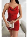 Morliva Gögüs Degajeli Sırt Zincir Detaylı Büzgülü Kırmızı Mini Club Elbisesi