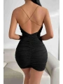 Morliva Gögüs Degajeli Sırt Zincir Detaylı Büzgülü Siyah Mini Club Elbisesi