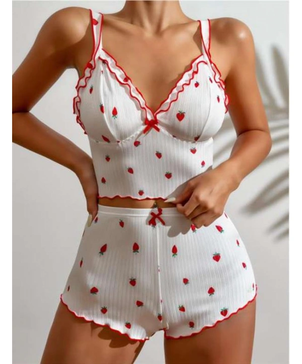 Beyaz Üstüne Çilek Desenli Fitilli Askılı Şortlu Pijama Takımı