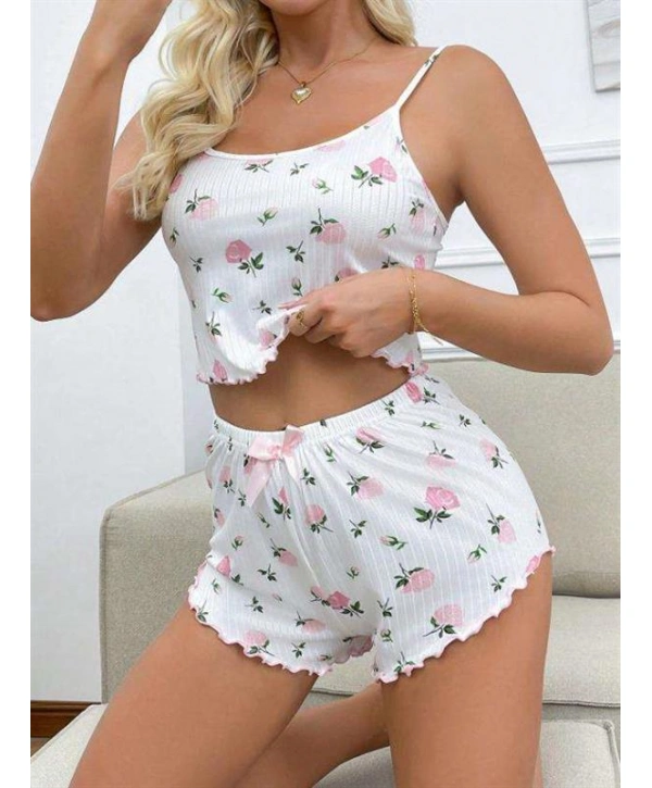 Beyaz Üstüne Gül Desenli Fitilli Askılı Şortlu Pijama Takımı