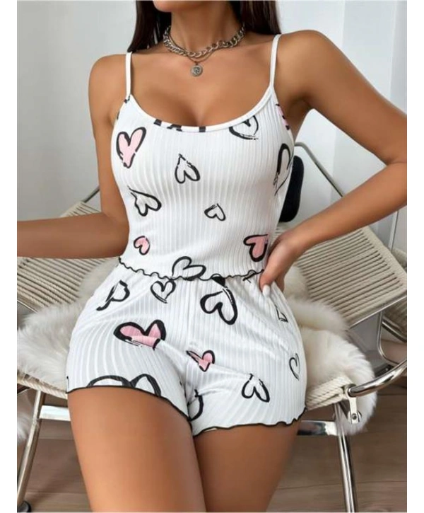Morliva Beyaz Üstüne Kalp Desenli Askılı Şortlu Pijama Takımı