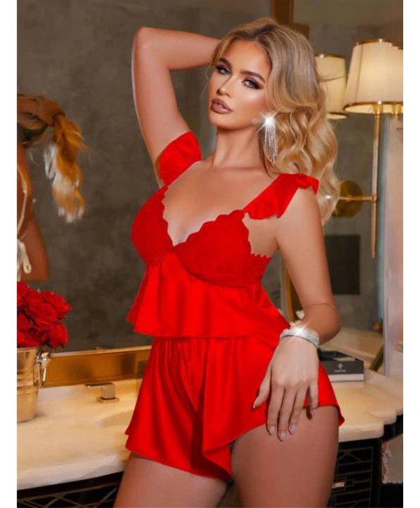 Kırmızı Dantel İşlemeli İnce Askılı Arkadan Bağlamalı Saten Şortlu Takım