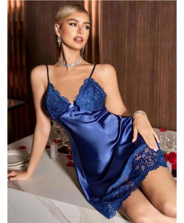 Mavi Dantel Detaylı İnce Askılı Saten Kısa Fantezi Gecelik