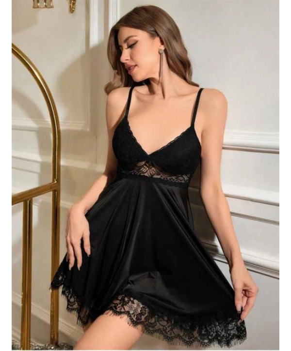 Siyah Dantel İşlemeli İnce Askılı Saten Kısa Fantezi Şık Gecelik