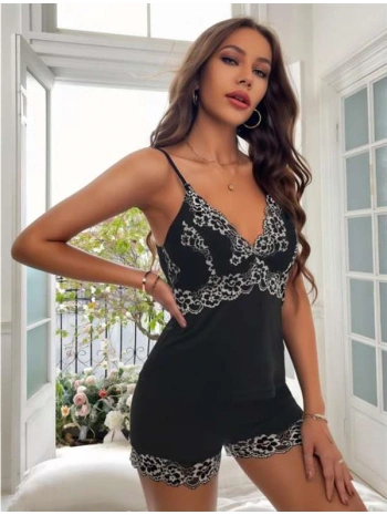 Beyaz Dantel İşlemeli Siyah İnce Askılı Saten Şortlu Takım