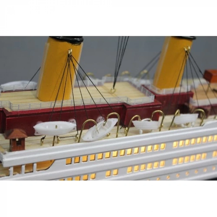 Ahşap Titanik Gemisi Ledli
