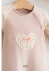 Kız Bebek Cheerful Lace Tulum Gül Kurusu - Kalp Figürlü Dantel ve Fırfır Detaylı (0-6 Ay)