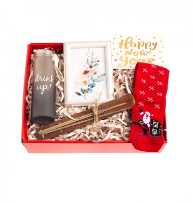 Şık Yılbaşı Hediye Kutusu