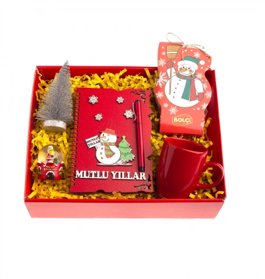 Kırmızı Yeniyıl Hediye Kutusu