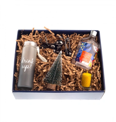 Ofiste Yılbaşı Hediye Kutusu