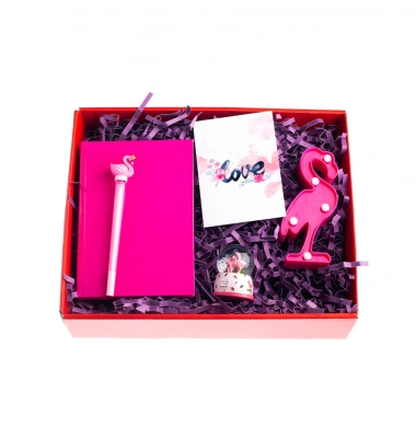 Tatlı Pembe Hediye Kutusu