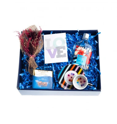 Renkli Çiçekler Hediye Kutusu