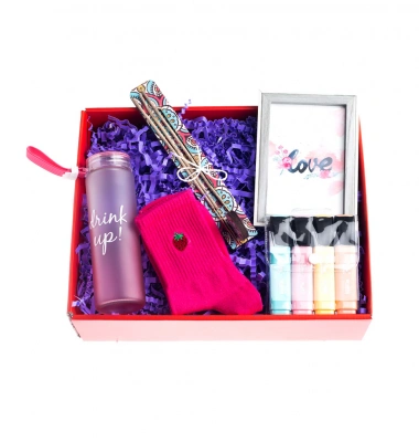 Renkli Sever Hediye Kutusu