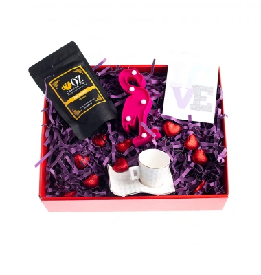 Kırmızı Kalpler Hediye Kutusu