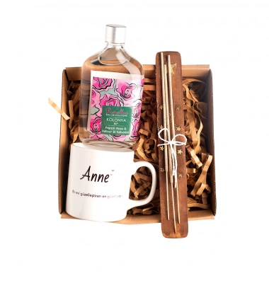 Anneye Gül Kokulu Hediye Kutusu