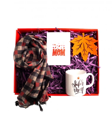 Anneye Şallı Hediye Kutusu