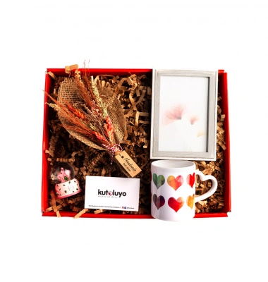 Çiçek Bahçesi Hediye Kutusu