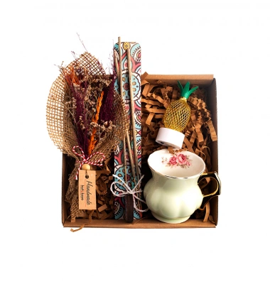 Kuru Çiçekler Hediye Kutusu