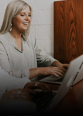 Yenilikçi kurumsal hediyelerimizle iş yerinizde sadakati ve performansı artırın! Mutlu müşterilere ve mutlu çalışanlara sahip olun!