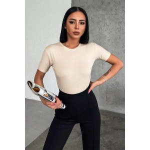 Rahat Ve Şık Kısa Kollu Bisiklet Yaka Likralı Viskon Penye Body Bej
