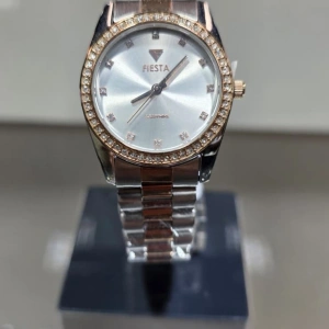 Fiesta F-23003L Kadın Kol Saati