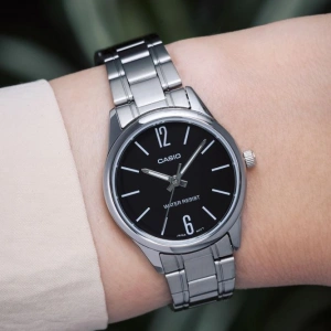 Casio LTP-V005D-1BUDF Kadın Kol Saati