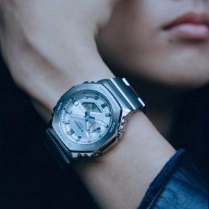 Casio G-SHOCK G-Steel GM-2110D-7ADR Kol Saati