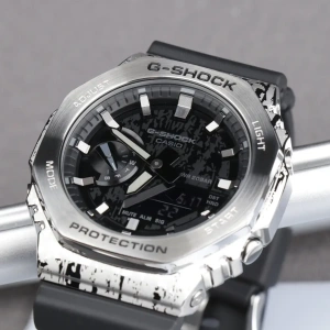 Casio G-Shock GM-2100GC-1ADR Erkek Kol Saati
