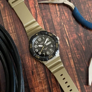 Casio MRW-210H-5AVDF Erkek Kol Saati