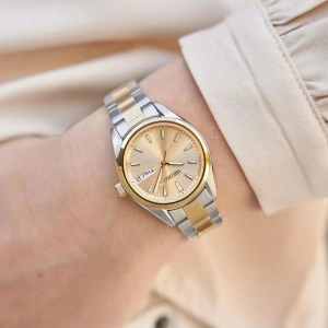 Seiko SUR354P Kadın Kol Saati