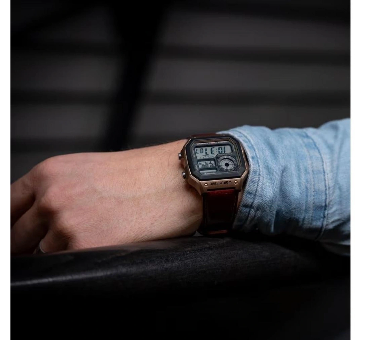 Casio AE-1200WHL-5AVDF Erkek Kol Saati