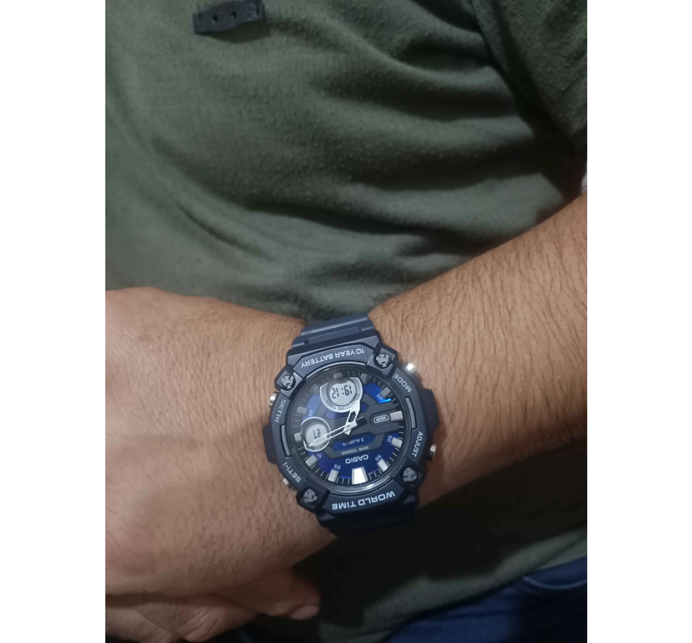 Casio AEQ-120W-2AVDF Erkek Kol Saati