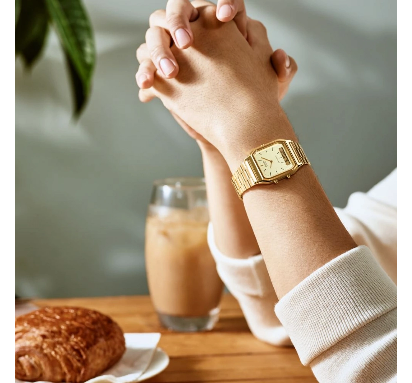 Casio AQ-230GA-9DMQ Kol Saati