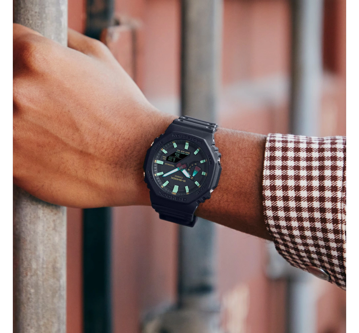 Casio G-Shock GA-2100RC-1ADR Kol Saati